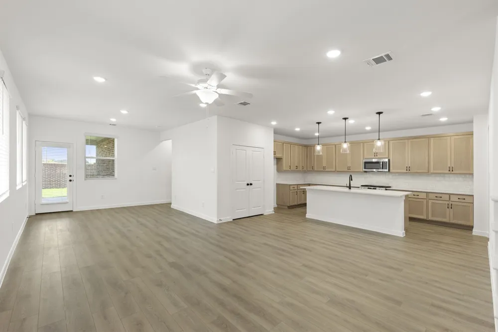 5909 Laurel Lake Lane Pilot Point, TX 76258