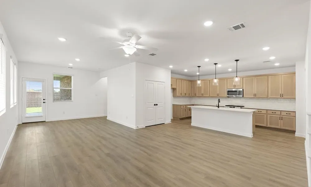 5909 Laurel Lake Lane Pilot Point, TX 76258