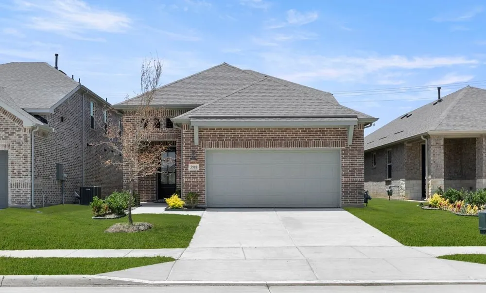5909 Laurel Lake Lane Pilot Point, TX 76258