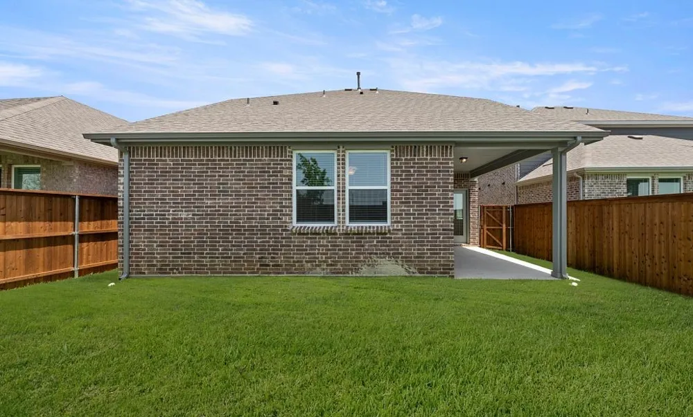 5909 Laurel Lake Lane Pilot Point, TX 76258