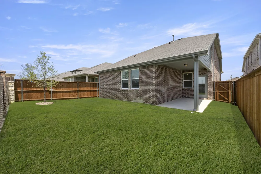 5909 Laurel Lake Lane Pilot Point, TX 76258