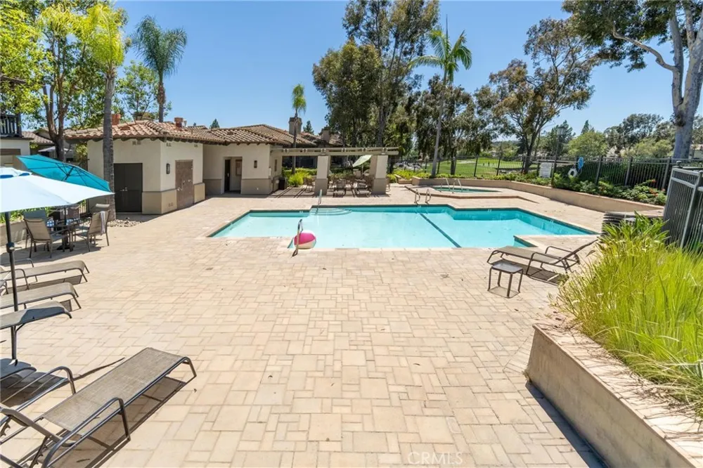 16 Via Solaz Rancho Santa Margarita, CA 92688