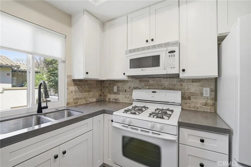 16 Via Solaz Rancho Santa Margarita, CA 92688