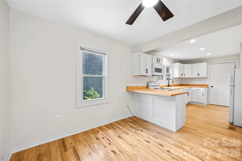 142 Substation Road Canton, NC 28716