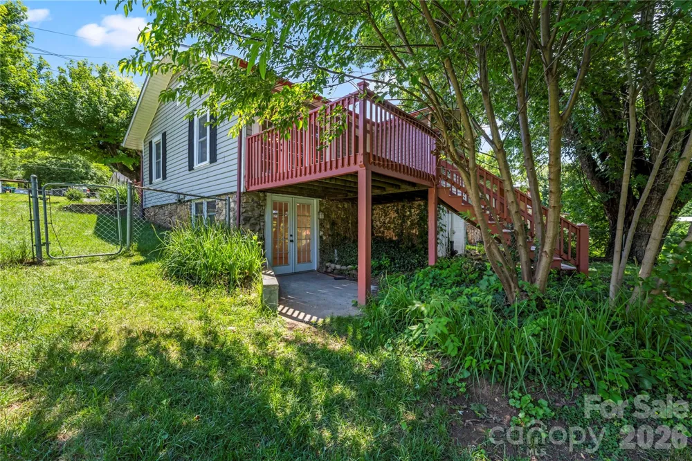 142 Substation Road Canton, NC 28716