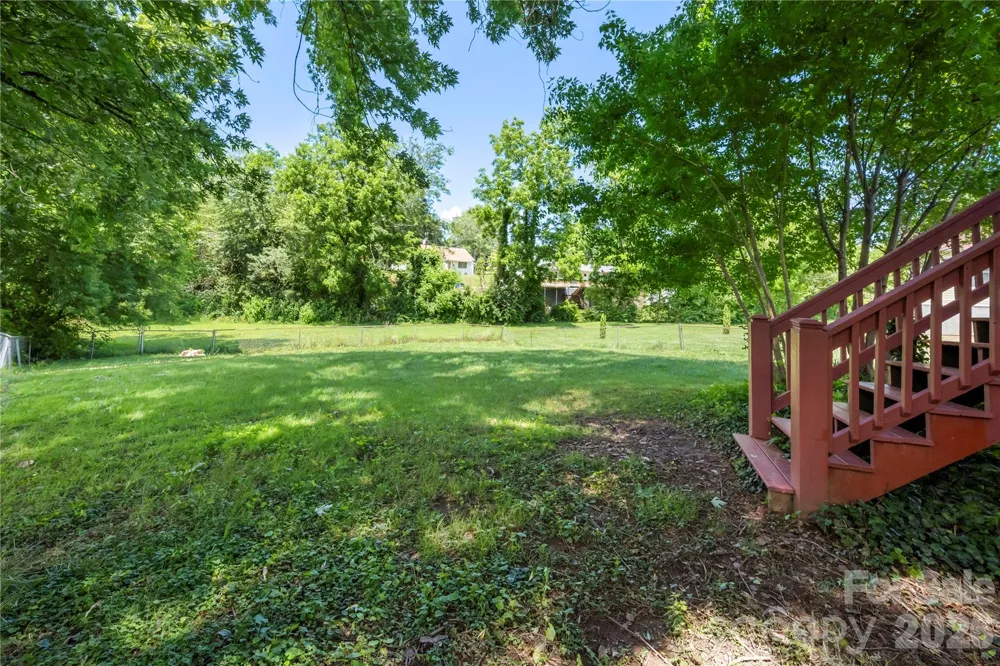 142 Substation Road Canton, NC 28716