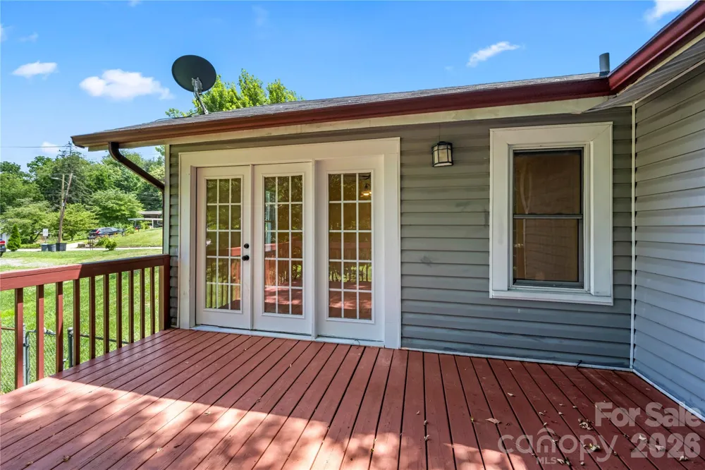 142 Substation Road Canton, NC 28716