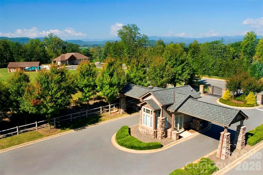 Lot #12 Cummings Cove Parkway #12 Hendersonville, NC 28739