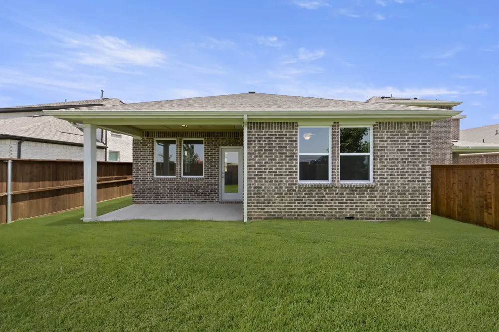 5941 Laurel Lake Lane Pilot Point, TX 76258