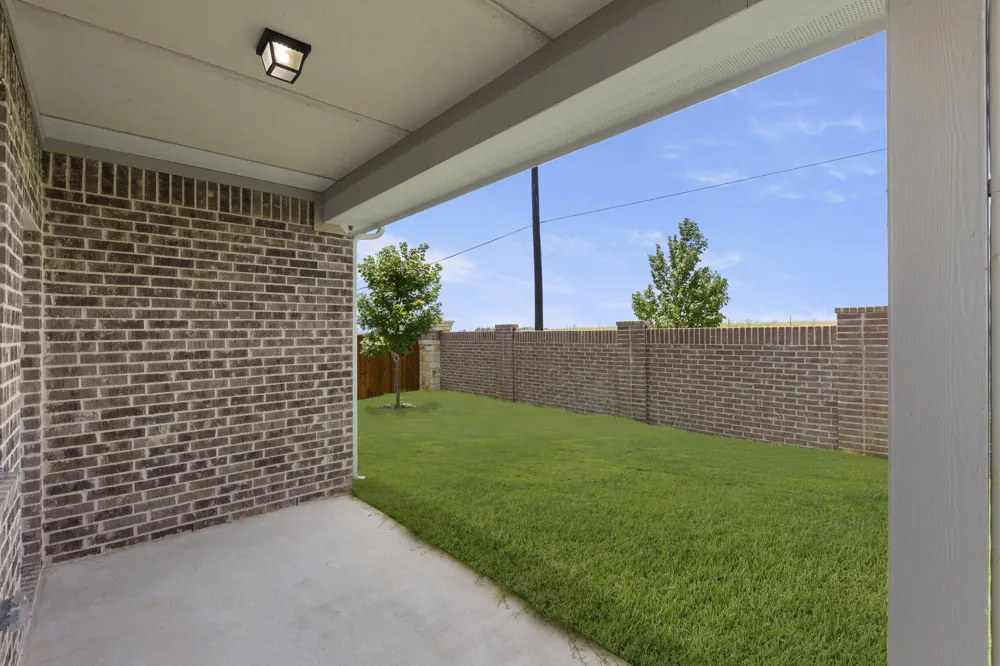 5941 Laurel Lake Lane Pilot Point, TX 76258