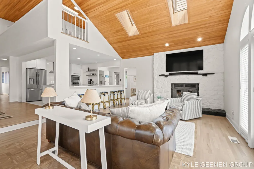 1729 Waukazoo Drive Park Township, MI 49424