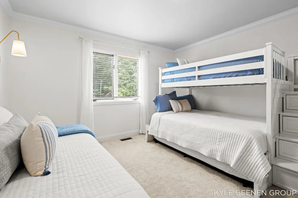 1729 Waukazoo Drive Park Township, MI 49424