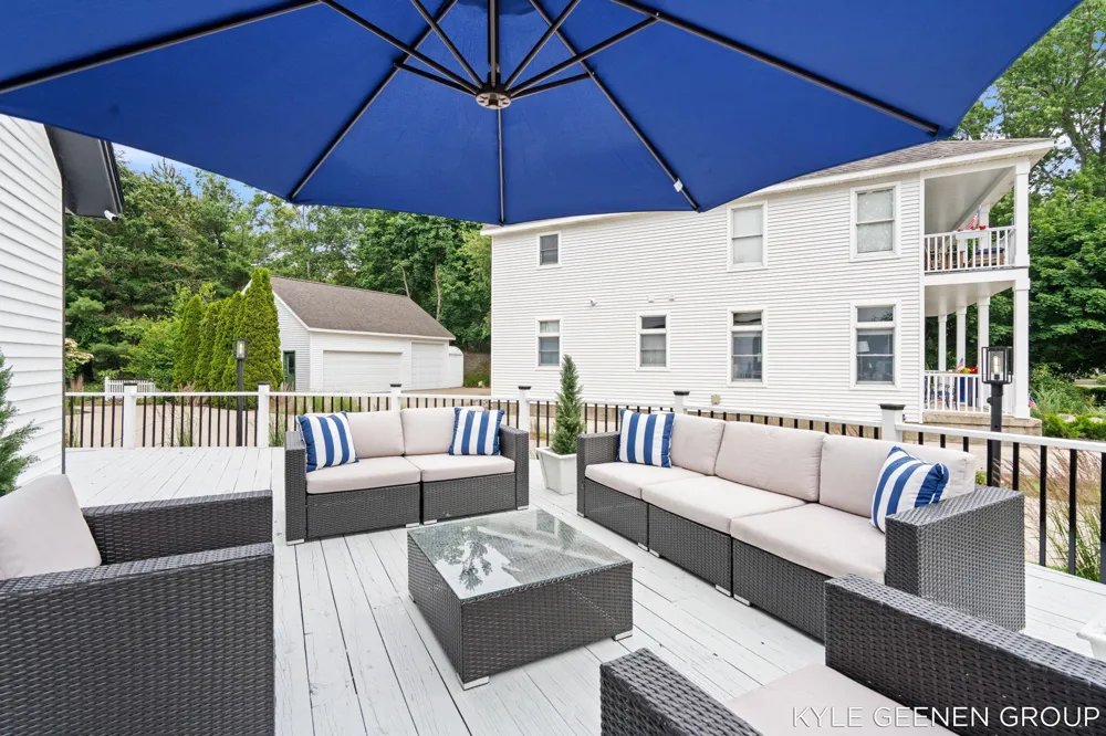 1729 Waukazoo Drive Park Township, MI 49424