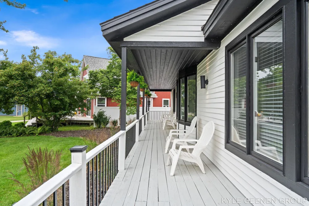 1729 Waukazoo Drive Park Township, MI 49424