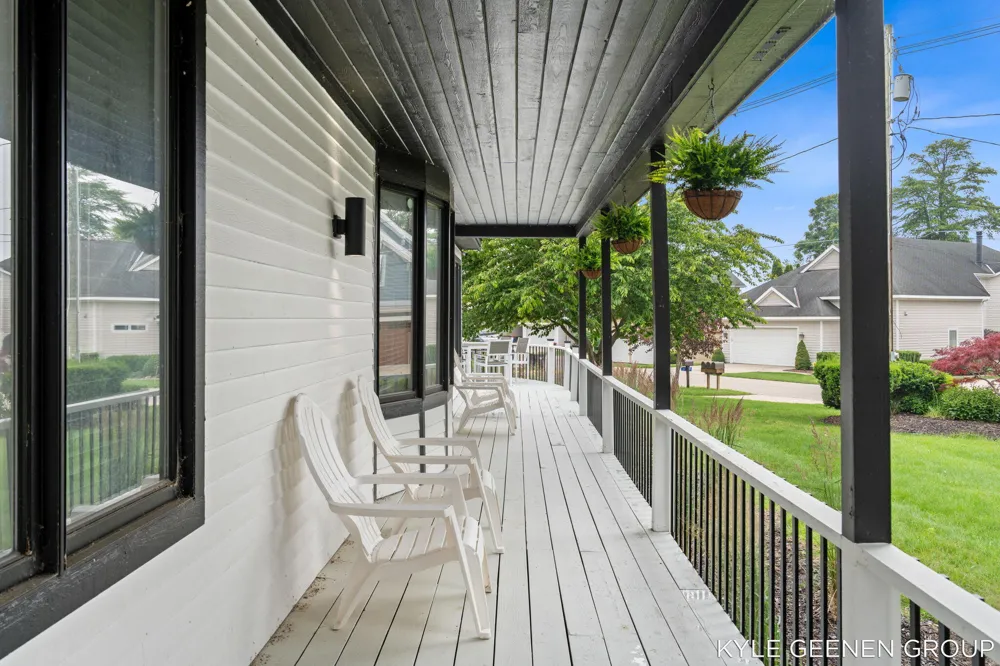 1729 Waukazoo Drive Park Township, MI 49424