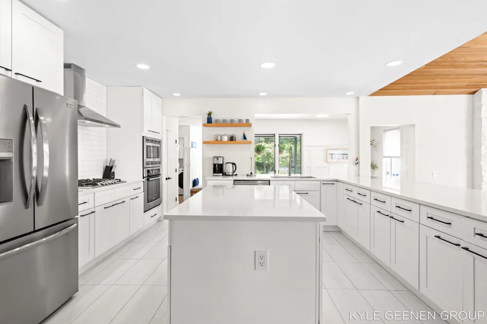 1729 Waukazoo Drive Park Township, MI 49424
