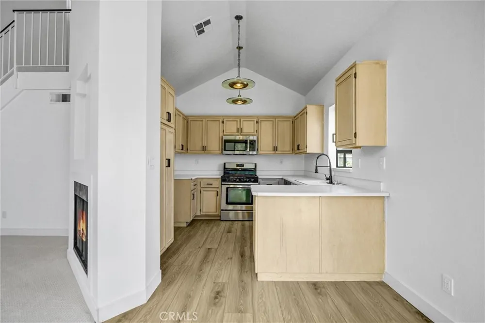 18108 Erik Court #588 Canyon Country, CA 91387