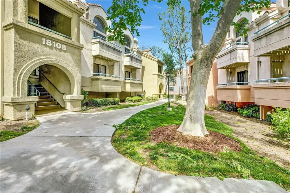 18108 Erik Court #588 Canyon Country, CA 91387