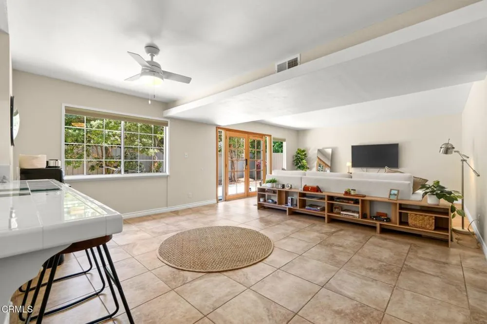 950 Seaside Court Ventura, CA 93001