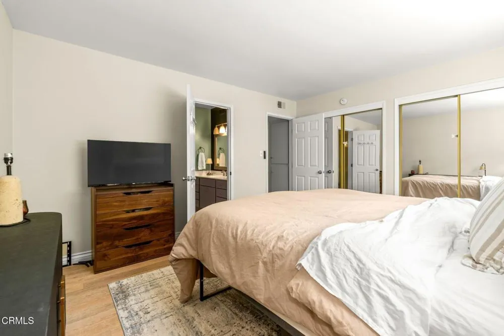 950 Seaside Court Ventura, CA 93001