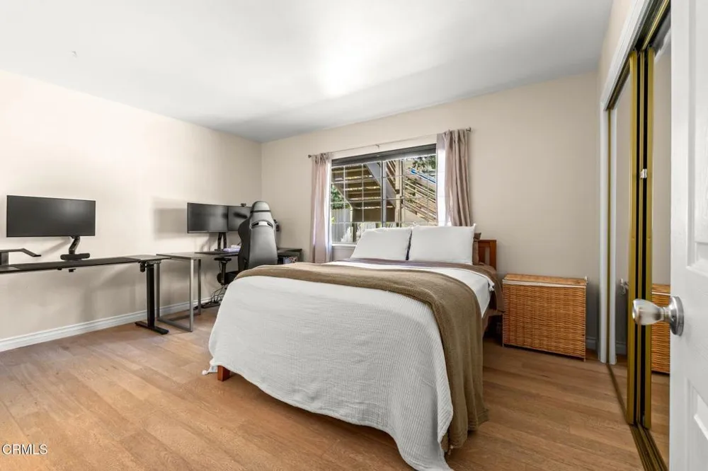 950 Seaside Court Ventura, CA 93001