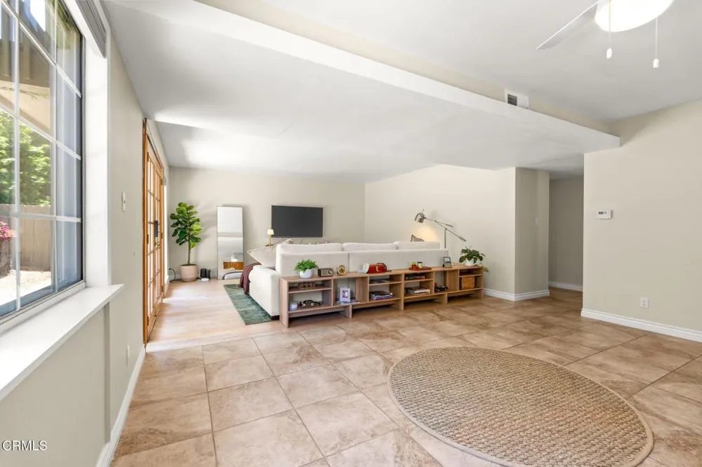 950 Seaside Court Ventura, CA 93001