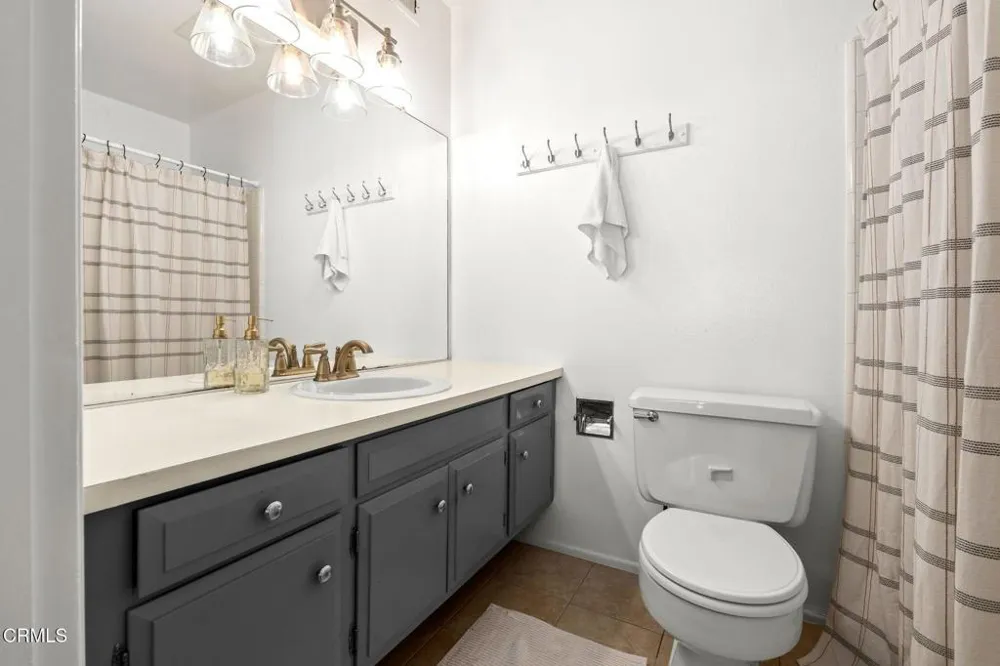 950 Seaside Court Ventura, CA 93001