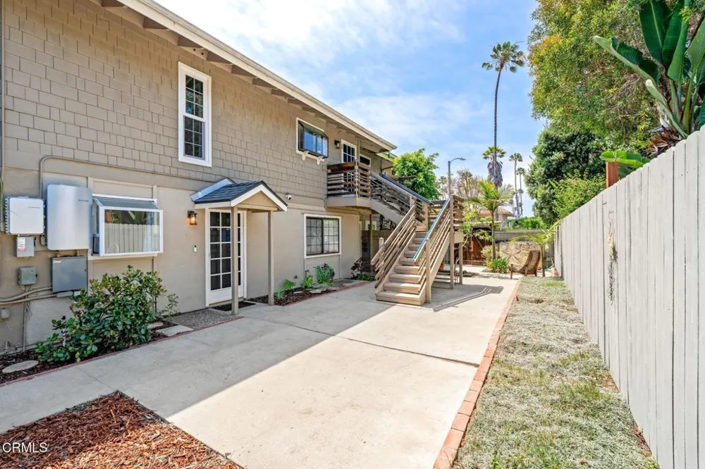 950 Seaside Court Ventura, CA 93001