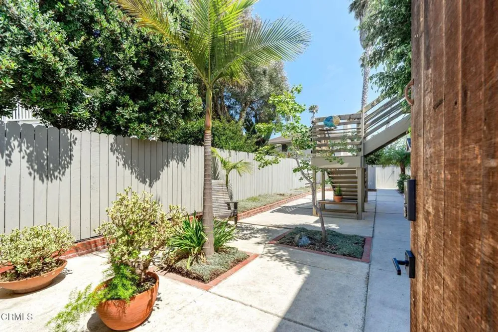 950 Seaside Court Ventura, CA 93001