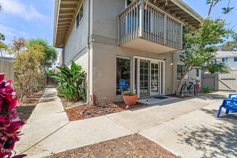 950 Seaside Court Ventura, CA 93001