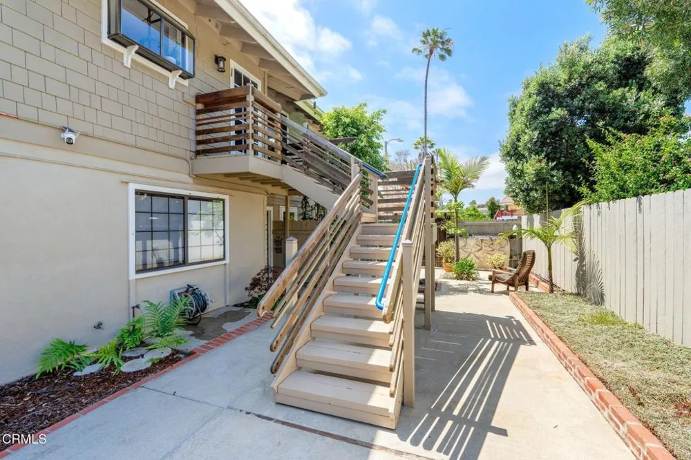 950 Seaside Court Ventura, CA 93001