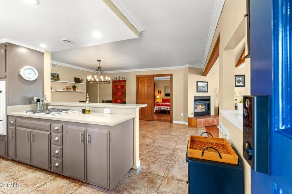 950 Seaside Court Ventura, CA 93001