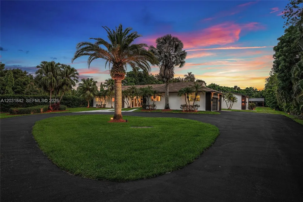 13900 Mustang Trl Southwest Ranches, FL 33330