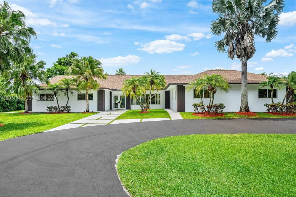 13900 Mustang Trl Southwest Ranches, FL 33330