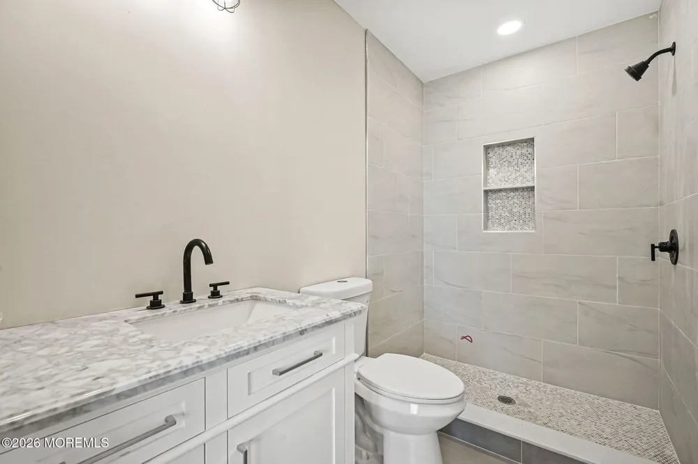 300 Union Avenue #B Union Beach, NJ 07735