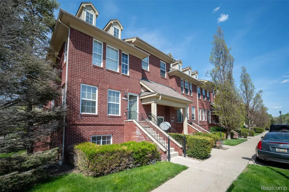 15650 Stone Crossing Drive Southfield City, MI 48075