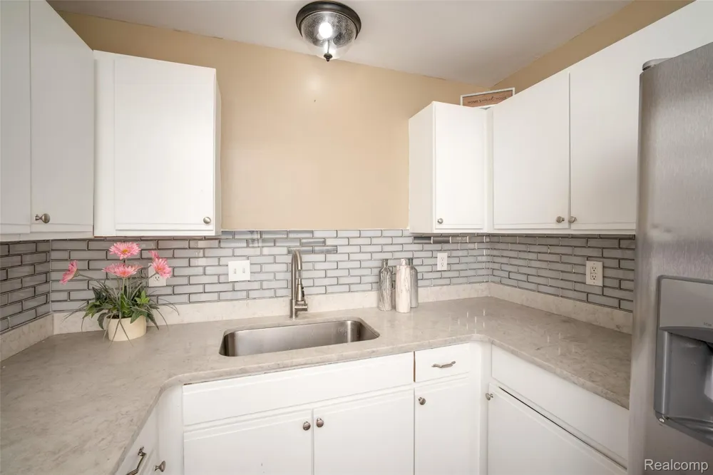 15650 Stone Crossing Drive Southfield City, MI 48075
