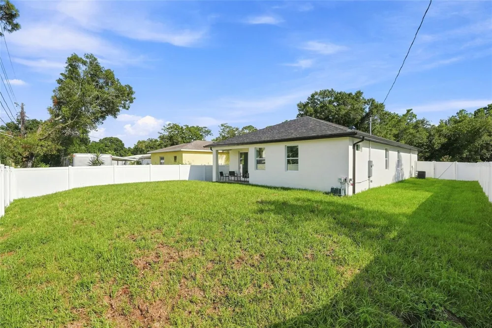 2139 20TH AVENUE SW Largo, FL 33774