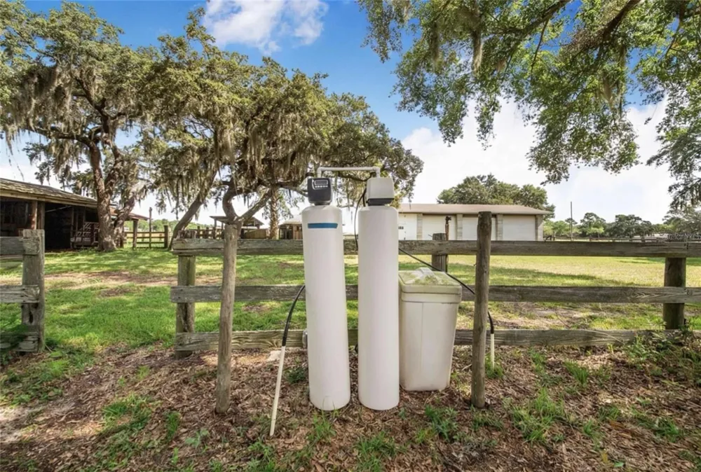 4854 E HINSON AVENUE Haines City, FL 33844