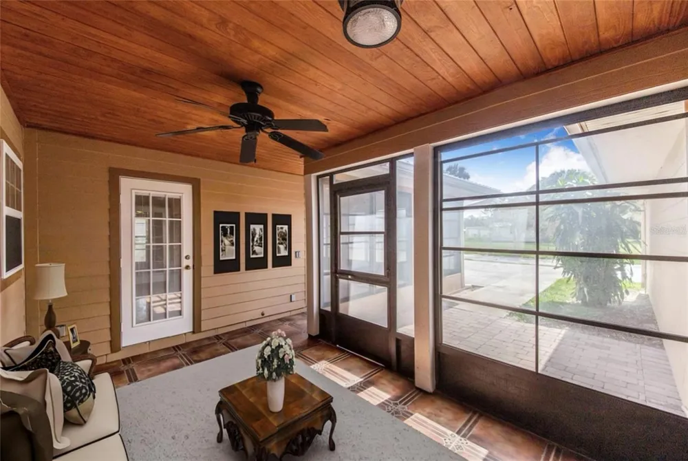4854 E HINSON AVENUE Haines City, FL 33844