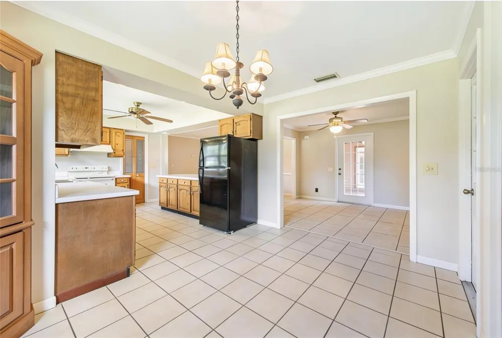 4854 E HINSON AVENUE Haines City, FL 33844