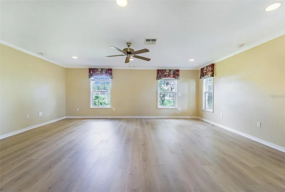 4854 E HINSON AVENUE Haines City, FL 33844