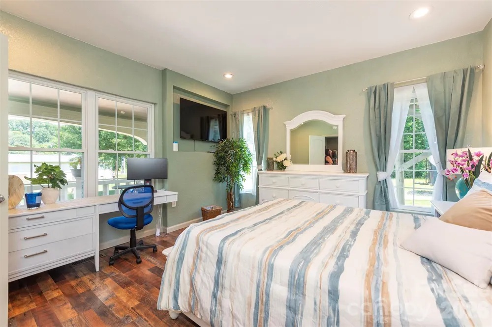 65 Walnut Street Marion, NC 28752