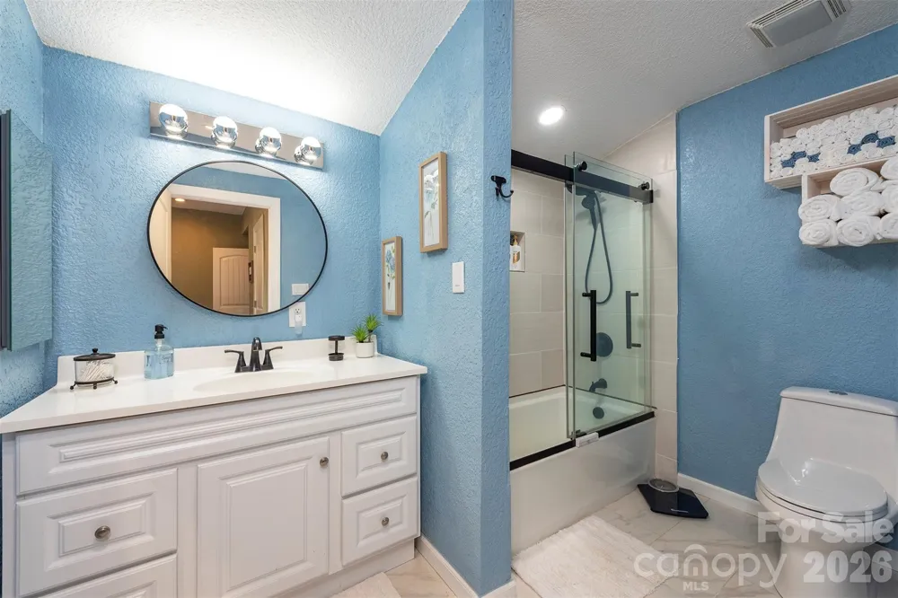 65 Walnut Street Marion, NC 28752