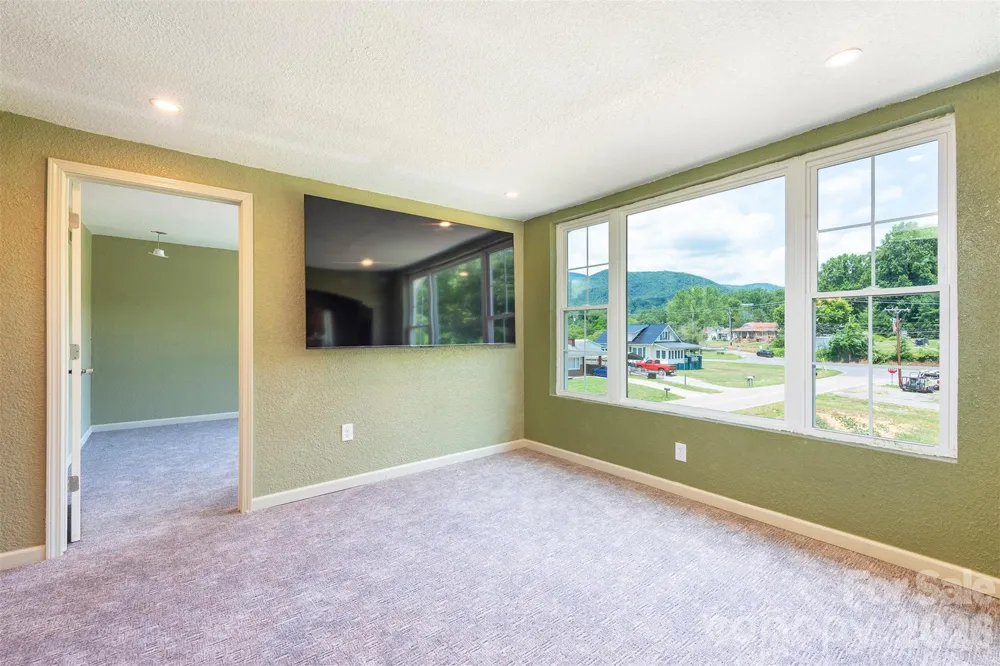 65 Walnut Street Marion, NC 28752