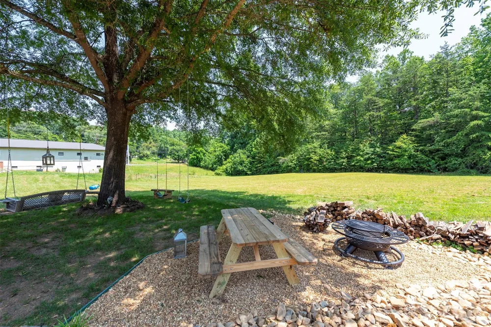 65 Walnut Street Marion, NC 28752