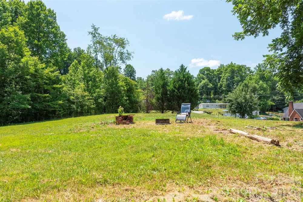 65 Walnut Street Marion, NC 28752