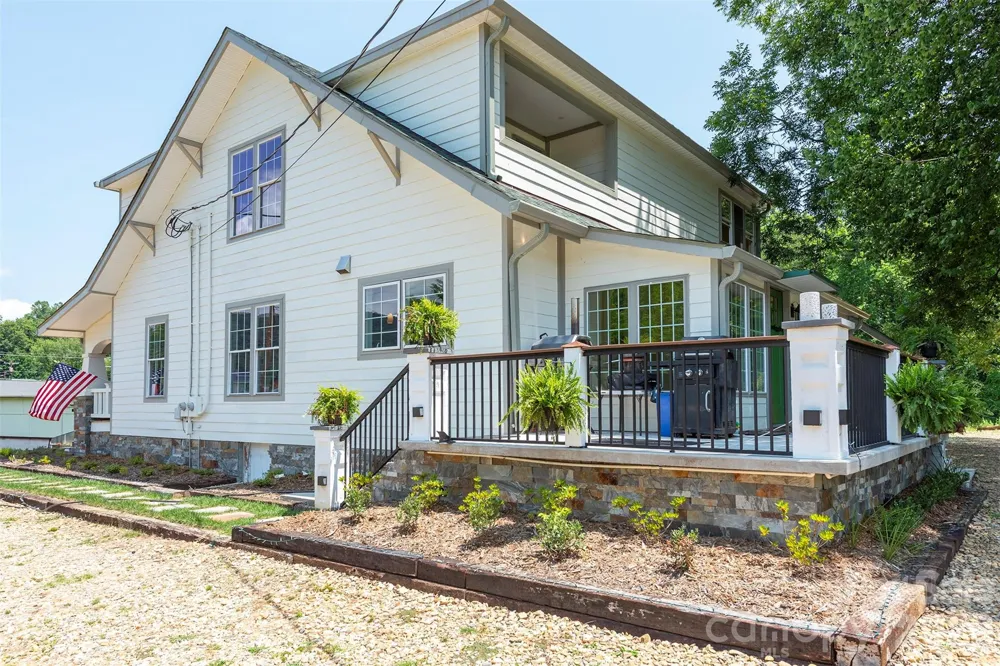 65 Walnut Street Marion, NC 28752
