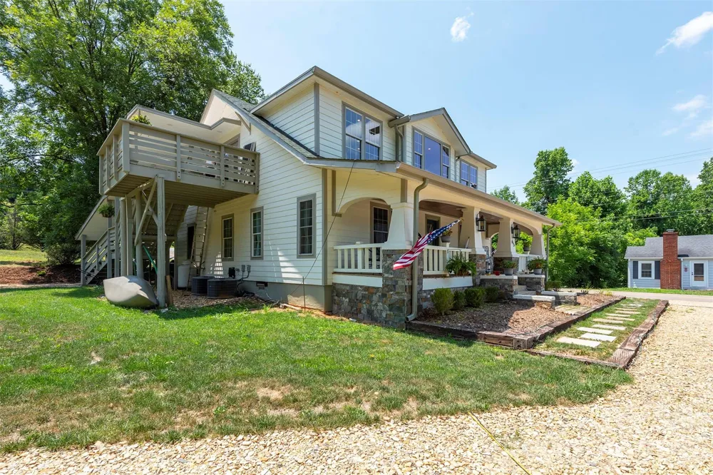 65 Walnut Street Marion, NC 28752
