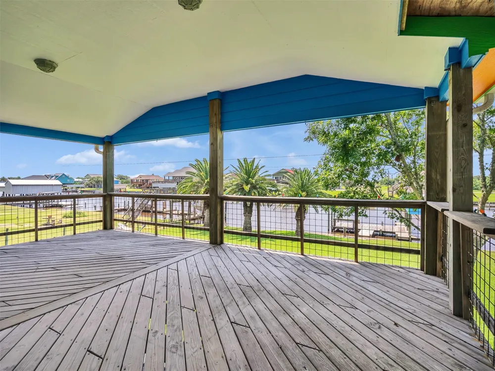 2172 County Road 297 Sargent, TX 77414